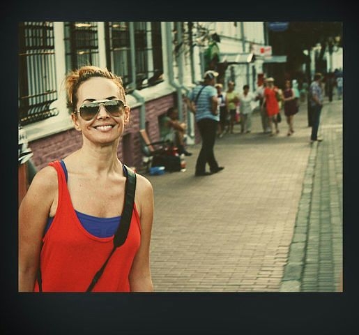 Красавица, умница и вообще приятная во всех отношениях девушка)...