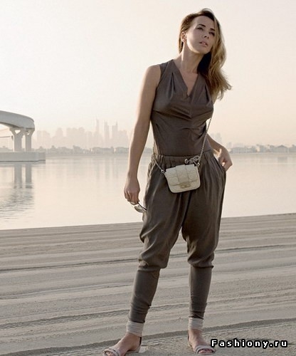 Красавица, умница и вообще приятная во всех отношениях девушка)...