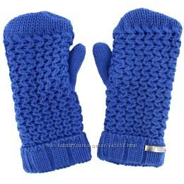 Помогите с цветовым выбором обуви, шапки и варежек.