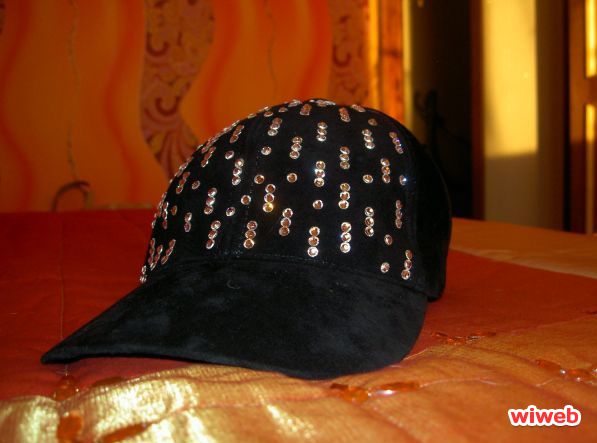 Где купить черную бейсболку