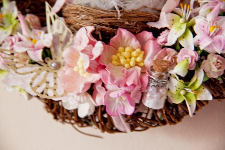 Венки декоративные, на весеннюю тематику)