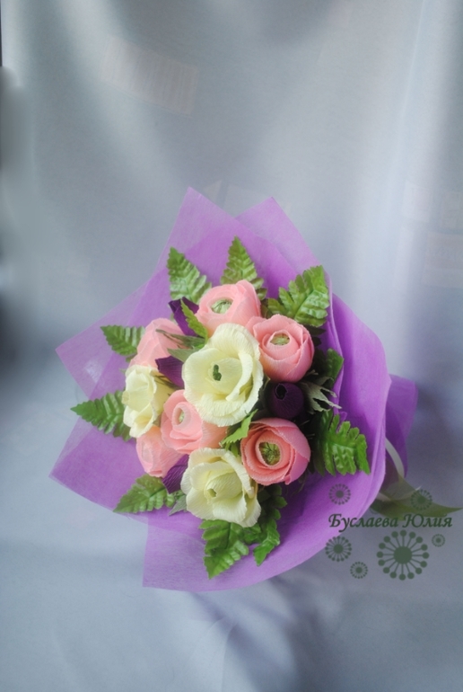 Ручной с английскими розами.