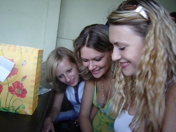 Подруженьки...