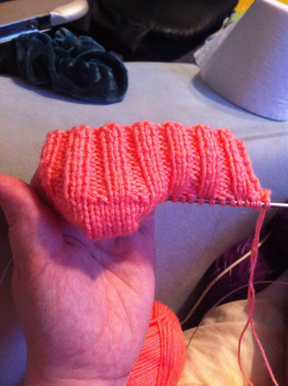 Связался носочек)))