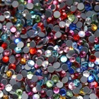 Много пуговок, кабошоны, подвески, стразы