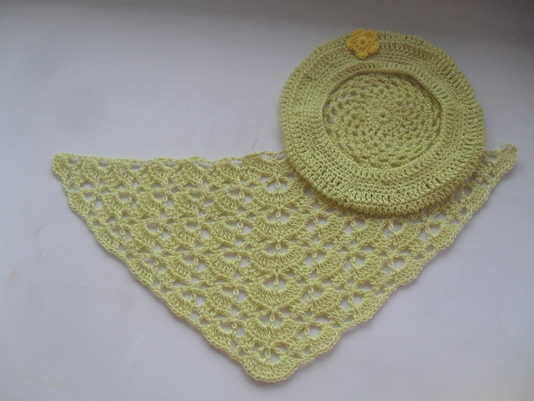 Одежда и шапочки для кукол