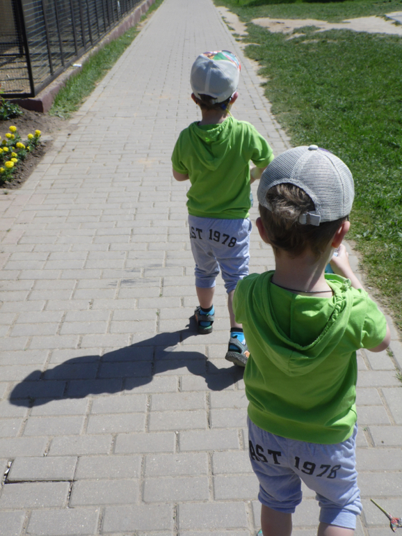 Устроили мальчишкам выходной))