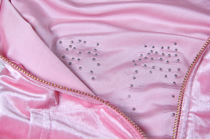 Красивые спортивные костюмы от 1500р!