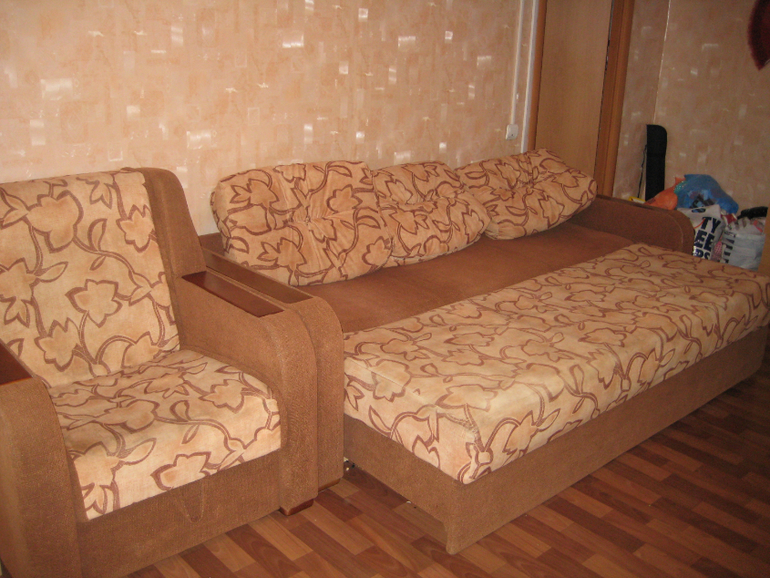 Комплект мебели. 10000 р.