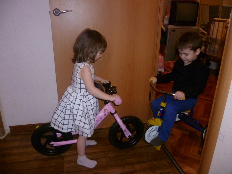 1 Годик Ленечке и 2,6 Настюшке