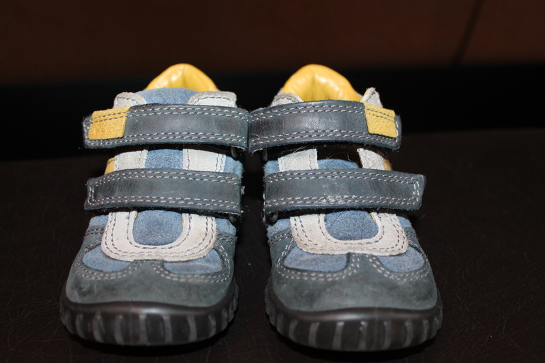 полуботиночки ecco 19 размер.