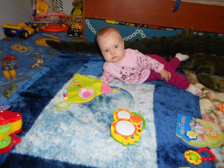 Полине 7 месяцев, поход в поликлинику.