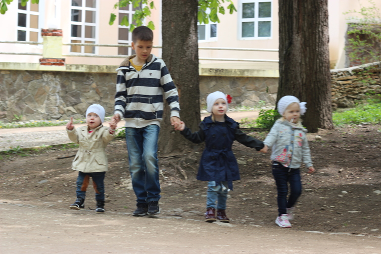 Лягушки-путешественницы или погодочки вместе 1 год 7 месяцев)