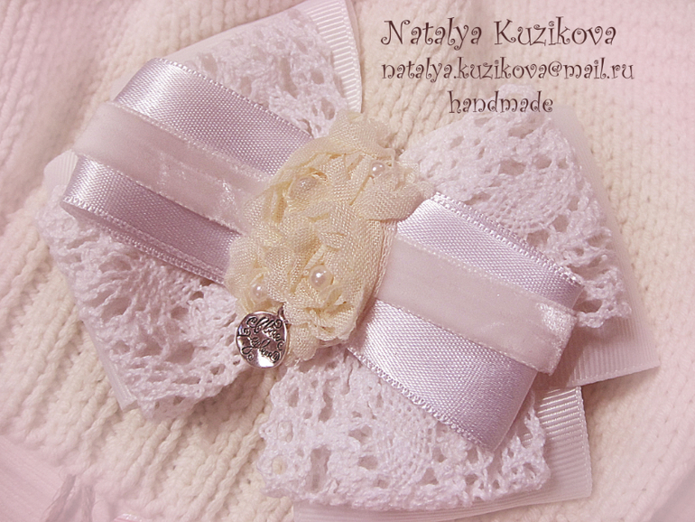 Молочная шапочка с бантиком