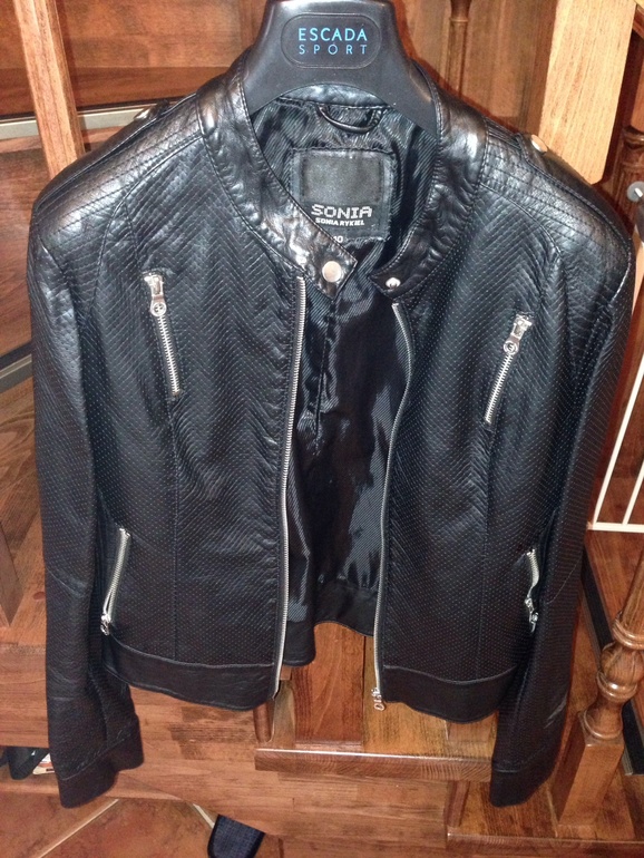 продам куртки КожЗам (б/у)