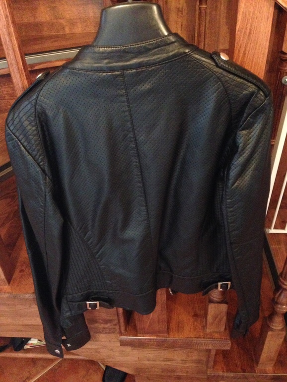 продам куртки КожЗам (б/у)