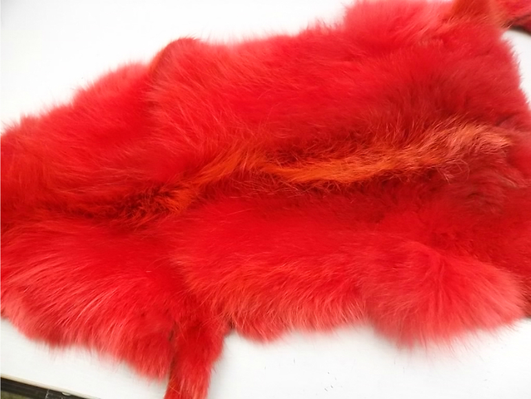 Шикарные цветные шкуры песца..лисы..чернобурки енот и т тд