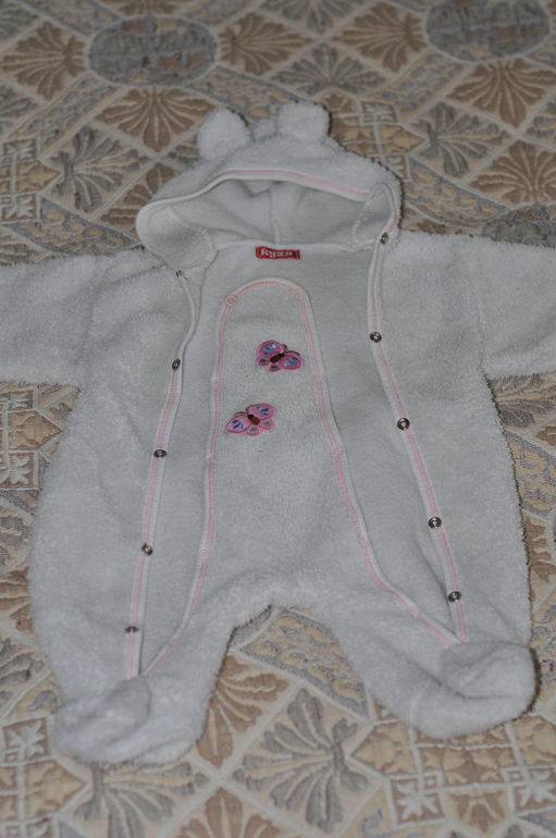 Отдам даром верхнюю детскую одежду на малышку