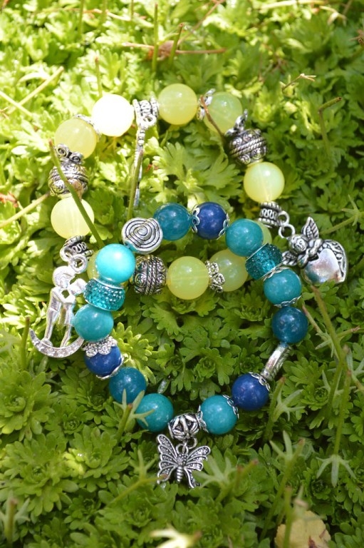 Мои первые браслетики!