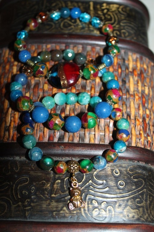 Мои первые браслетики!