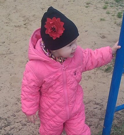 Моя первая шапочка для доченьки