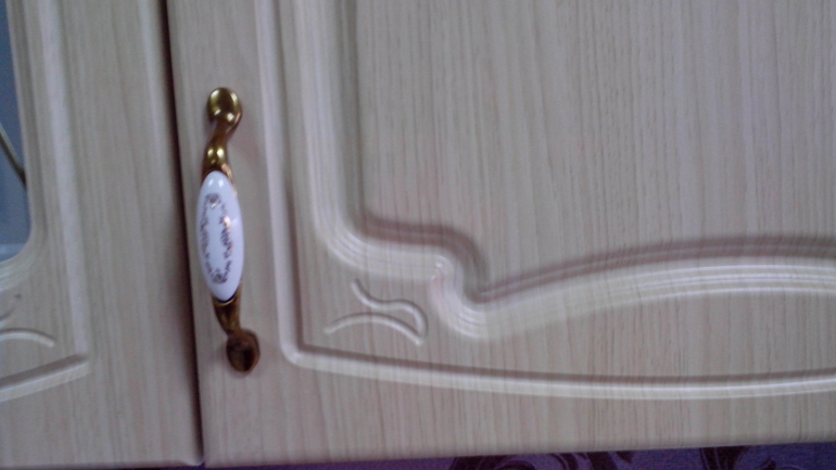 пожалуйста помогите оформить кухню в классическом стиле:):):)