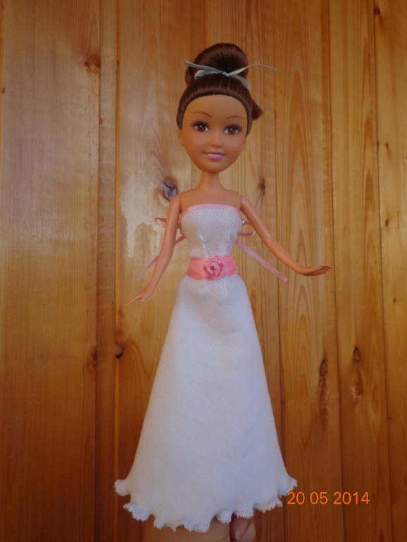 Кукольная одежда и корона))))