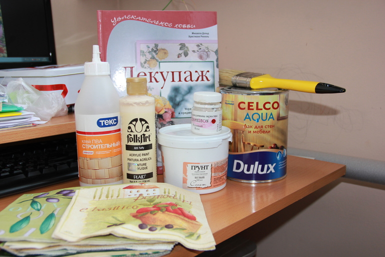 Новичок в декупаже)) «Подставка для ножей»