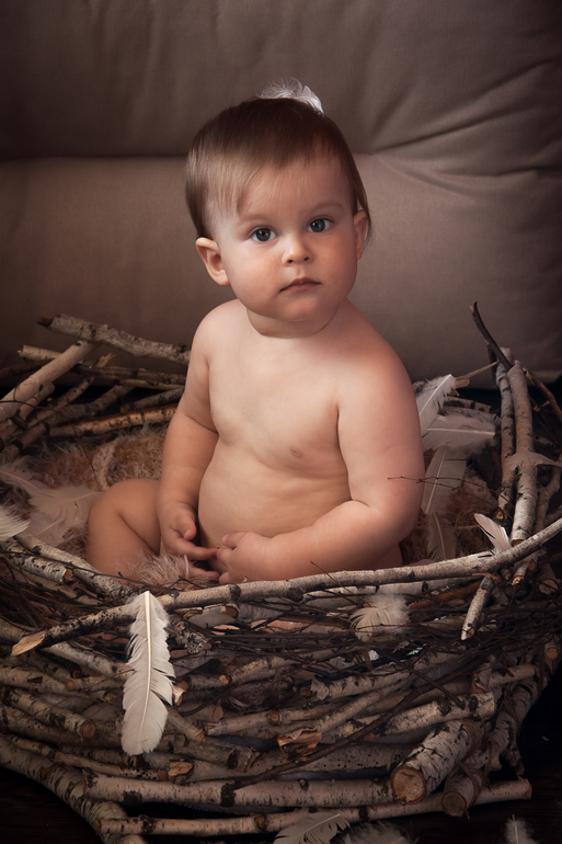 Хочу немного показать фото, которые я сделала когда Ромчик уснул. Пледик сама вязала (хвастаюсь ) Теперь хочу пофотографировать новорожденного))) Так что можно сказать - записывайтесь)))