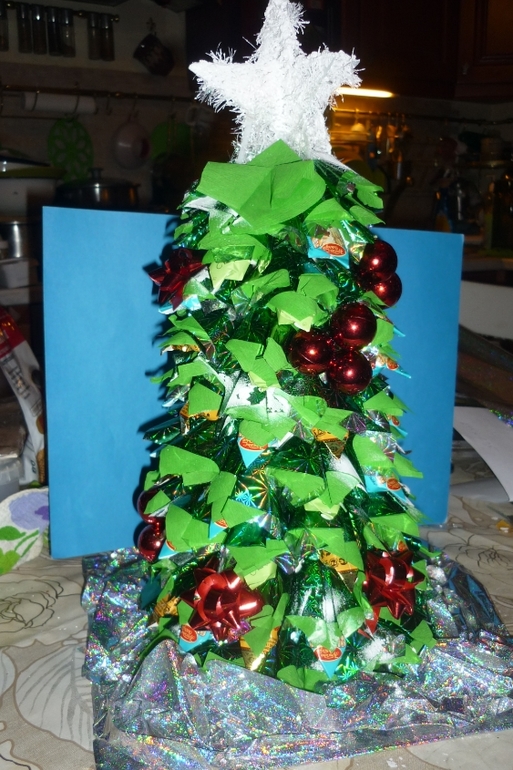 Елка первая работа в этом жанре