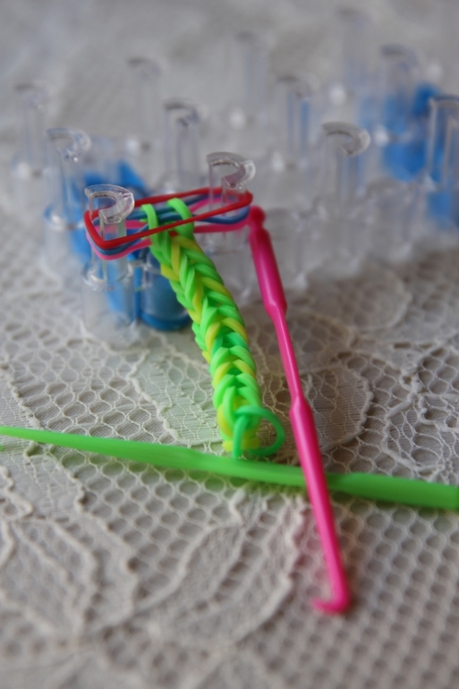 новое увлечение) loom bands