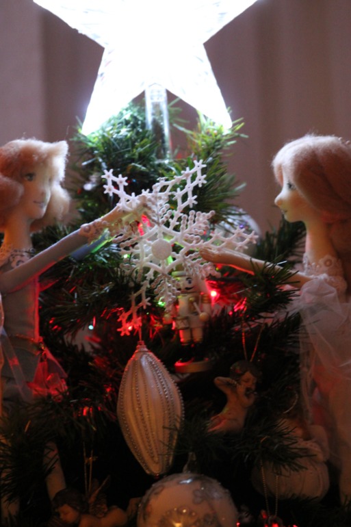 новый год к нам мчится...