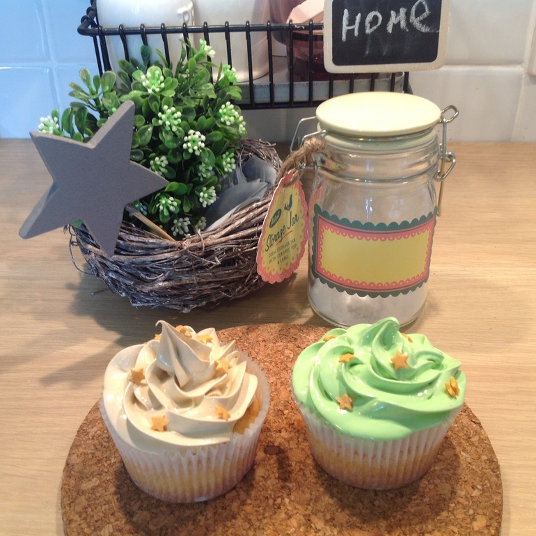 Вторые в жизни капкейки и много вопросов :)