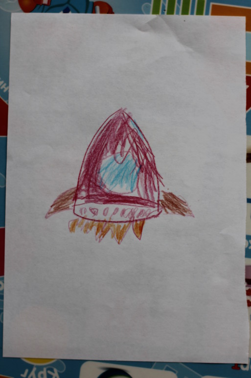 Андрей рисует