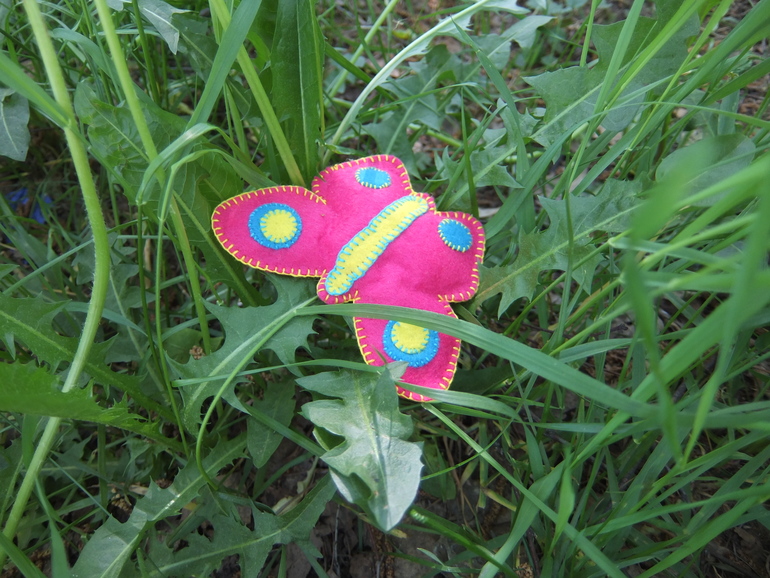 Спектакль. Сказка про гусеницу, которая стала бабочкой.