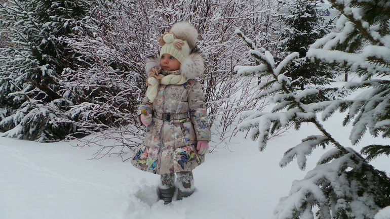 а снег идёт...