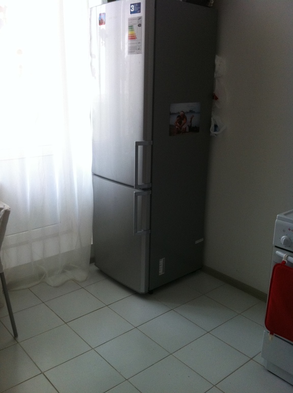 продам холодильник 14000