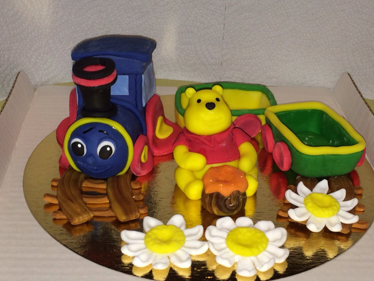 Винни пух и паровозик из ромашково