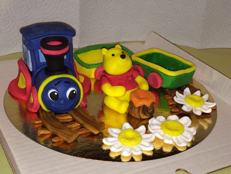 Винни пух и паровозик из ромашково