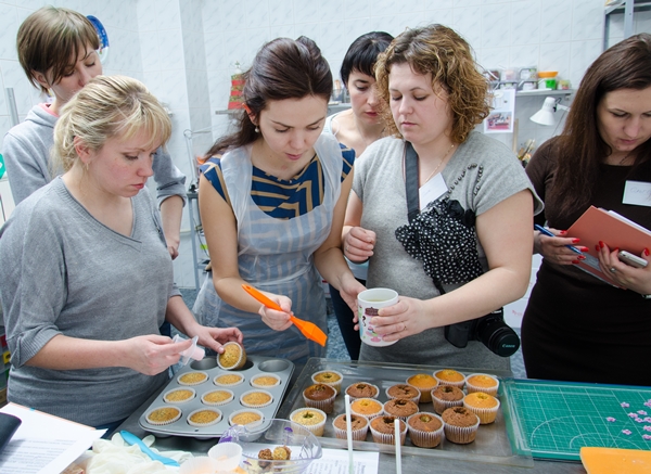 Фотоотчет с курса "Тематический сладкий стол". Много фото.