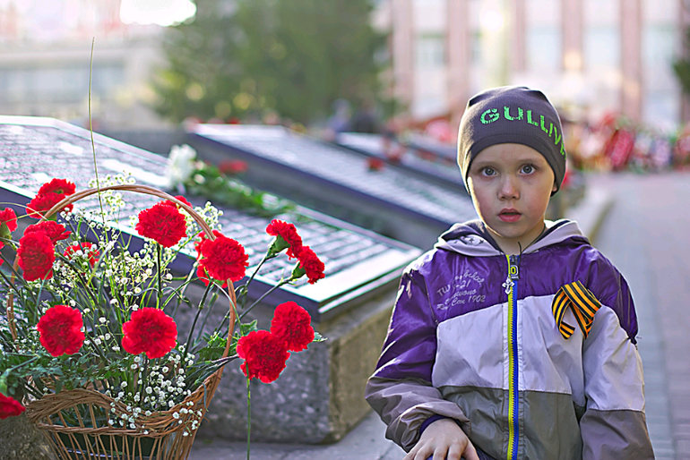 Сегодня у вечного огня...