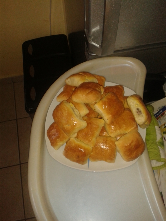 А я ела пирожки! :-)