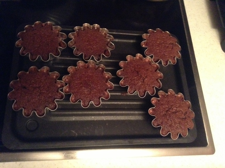 Маффины с жидким шоколадом внутри