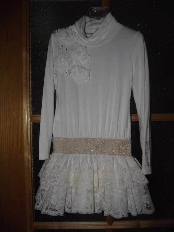 платье Laura Biagiotti размер 5(6а)для 116