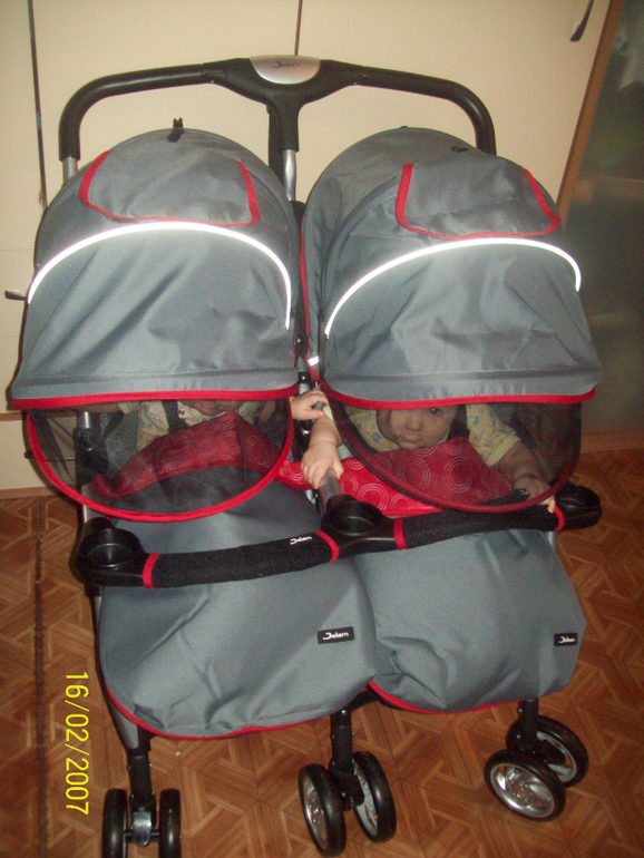 Поменяю коляску