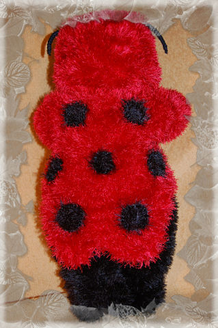 Костюм из травки Божья коровка.