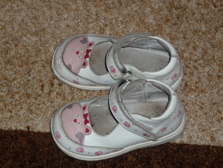 Продам обувь б/у для девочки размеры от 19 до 26