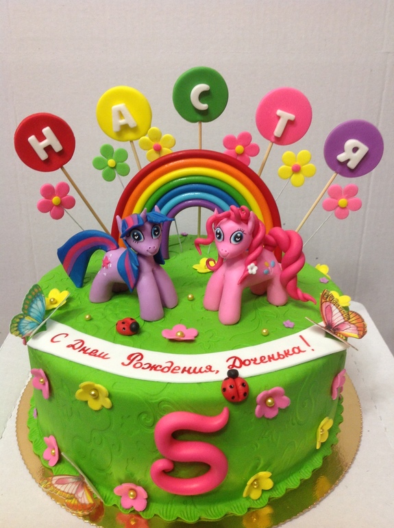 два тортика с пони