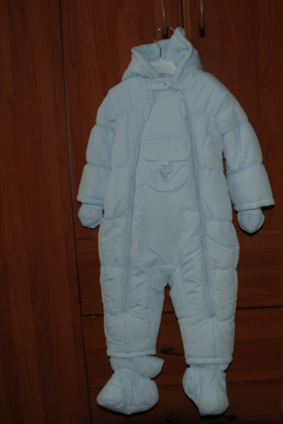 Весенние куртки и комбинезоны на  мальчика 9-18 месяцев: Chicco, Mothercare
