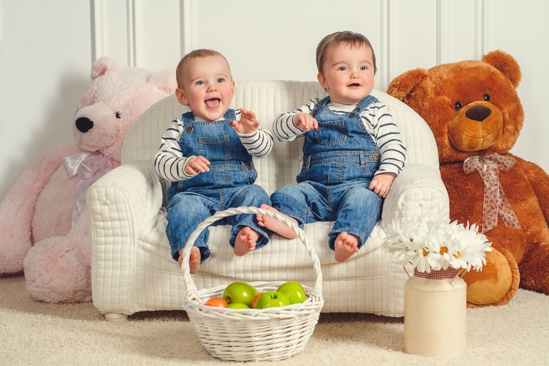 Двойняшки-очаровашки!